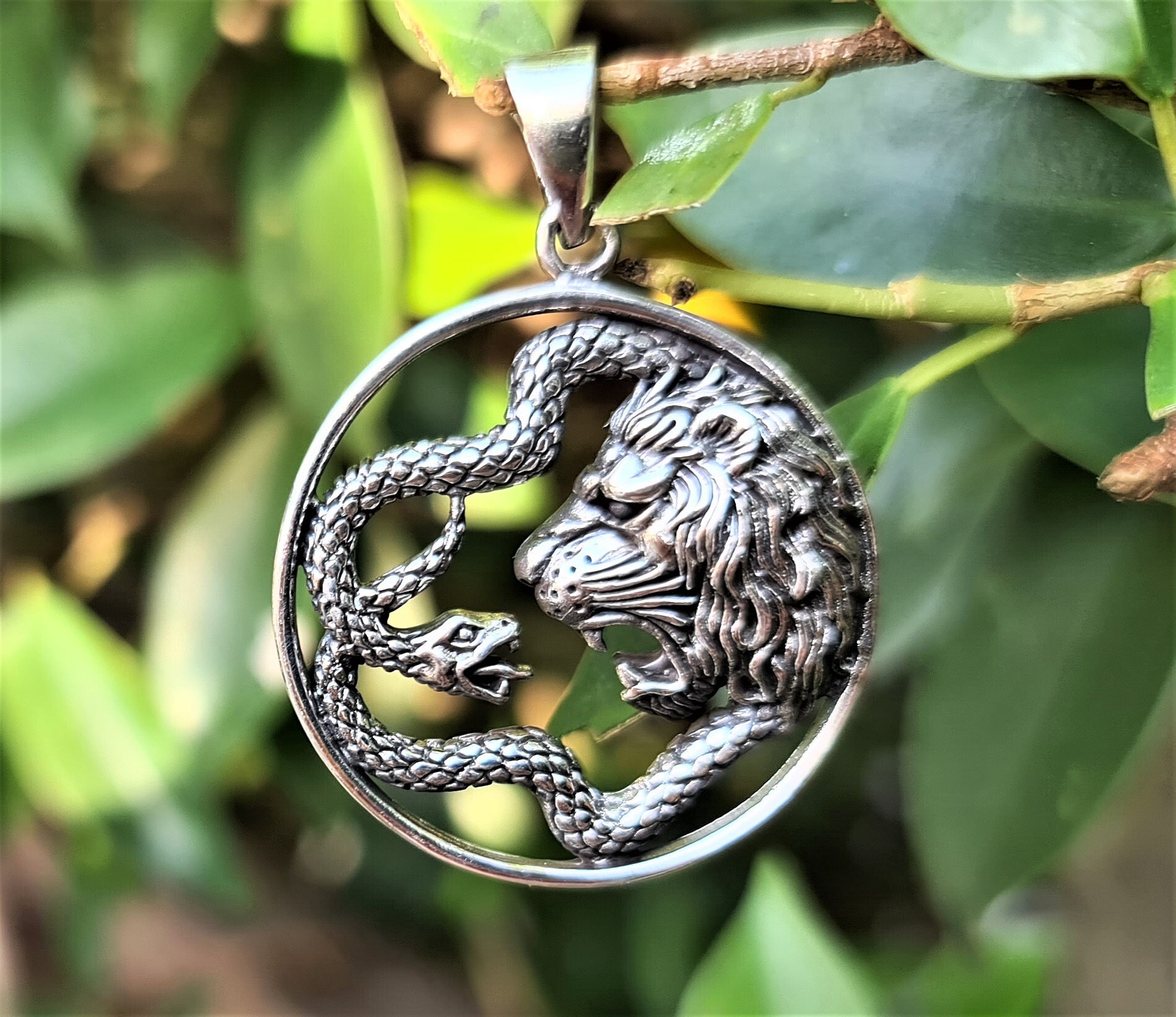81stgeneration Collana in Argento Sterling con Lupo Ululante