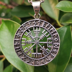 Vegvisir Pendant 925 Sterling Silver Icelandic Magical Stave Norse Runes Futhark Viking Icelandic Compass Occult Talisman Protective Amulet