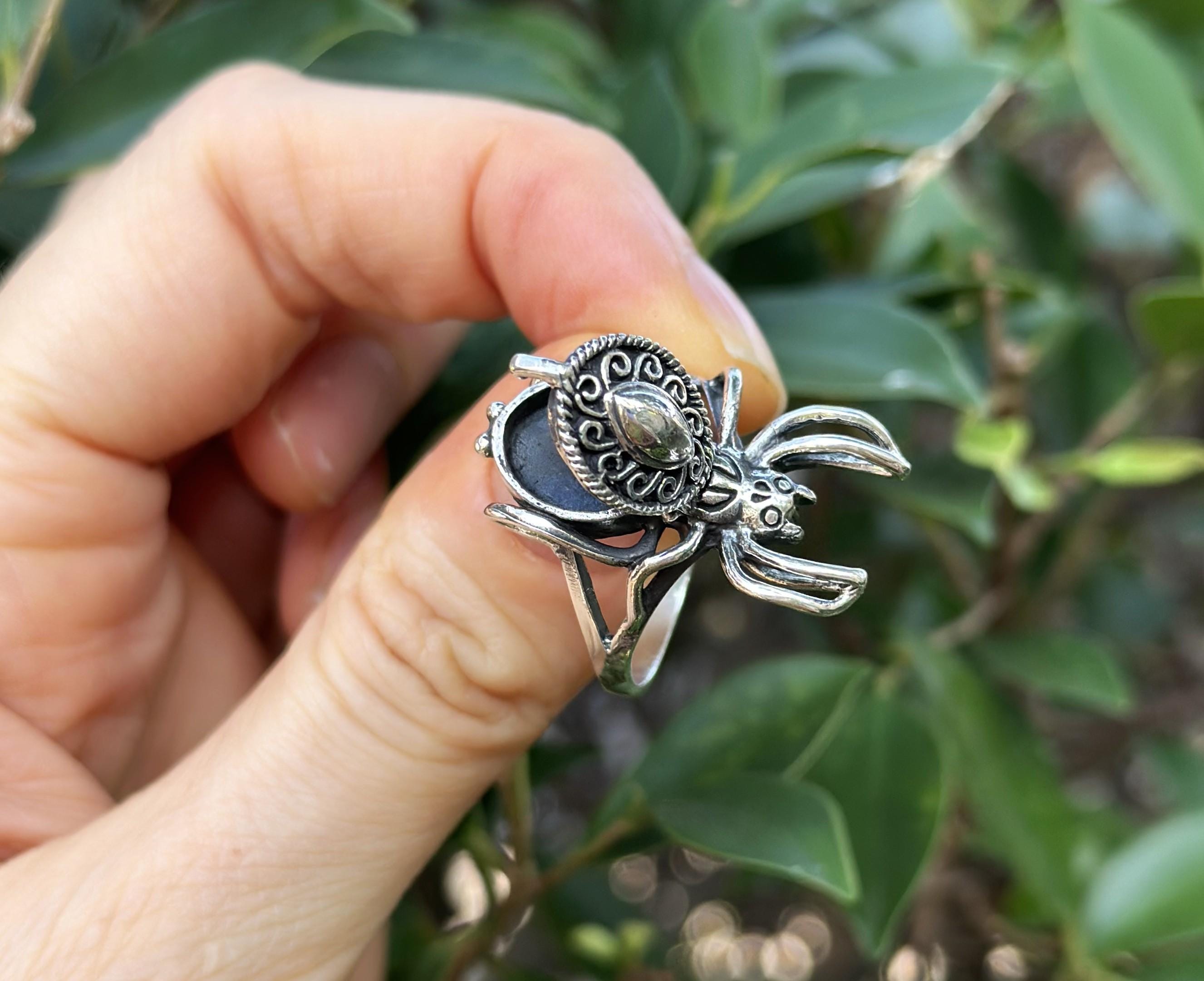 スパイダーロケットリング 925スターリングシルバー 秘密の