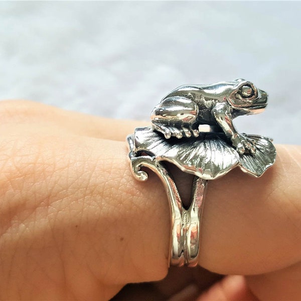 Frog on Lily Pad Ring STERLING SILVER 925 Handmade Good Luck Talisman Amulet Exclusive Design All Sizes Available