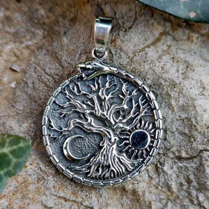 Livets träd-hänge 925 sterlingsilver Yggdrasil Ouroboros solmåne berlock orm som äter sin svans alkemi heliga symboler talisman