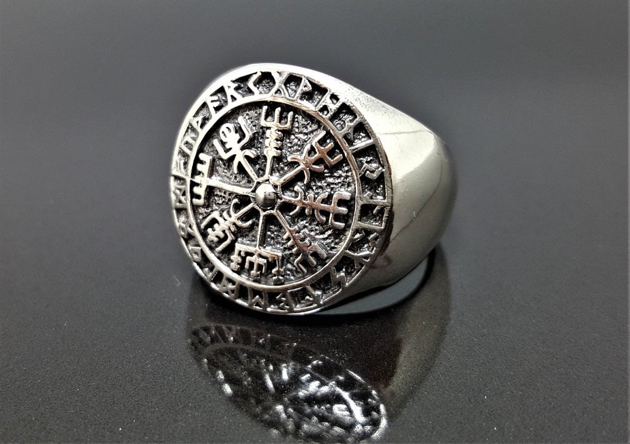ヴェグヴィシルリング 925スターリングシルバー アイスランドの魔法の 
