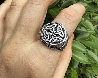 Triquetra Locket Ring STERLING SILVER 925 Trinity Celtic Knot Sacred Symbols Talisman Protective Amulet Occult Secret Compartment