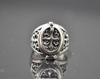 Silver Locket Ring Knight Templar Cross 925 Sterling Cross Poison Hidden Compartment Talisman Silver gift