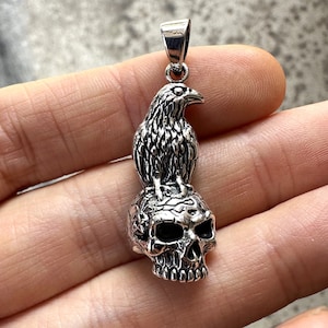 Raven Skull Pendant STERLING SILVER 925 Crow on the Skull Pentagram Skull Occult Symbol Memento Mori Talisman Amulet