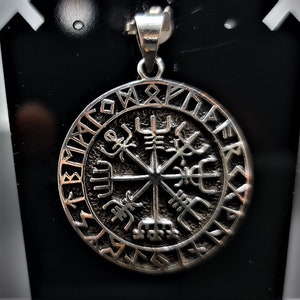 Vegvisir Pendant 925 Sterling Silver Icelandic Magical Stave Norse Compass Runes Futhark Viking Occult Talisman Protective Amulet