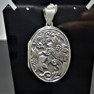 Flower Locket Pendant STERLING SILVER 925 Floral Design Picture Frame Talisman Amulet Good Luck Gift