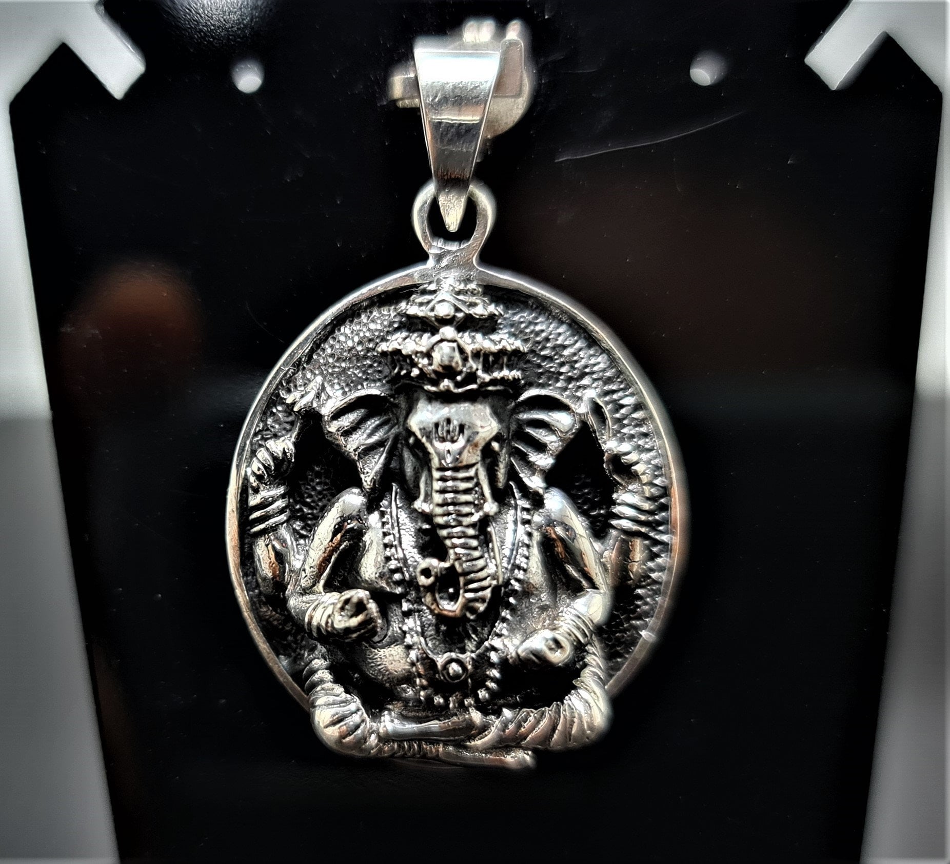 Grand carved onyx & 925 sterling silver Ganesha the Elephant headed pendant  god new beginnings hope positivity wealth good fortune life