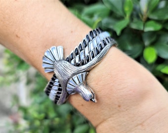 Eagle Cuff Bracelet STERLING SILVER 925 Natural Black Onyx Mother of Pearl Eagle’s Wings Symbol of Great Strength Leadership & Vision Totem