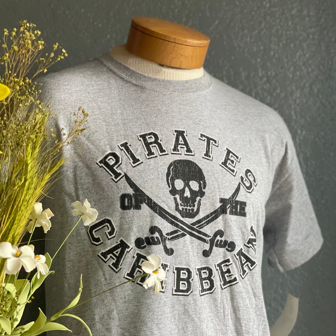 Size Small. Pirates of the Caribbean Brand New Vintage Shirt. - Etsy