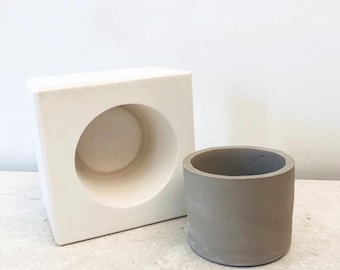 Plaster mold for ceramic slip casting (with glaze pillar)