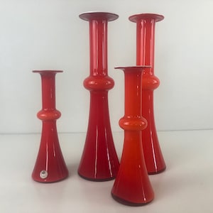 レッドカーナビーリング花瓶、Per Lütkenデザイン、ケース入りガラスHolmegaard Glassworks。カストラップ デンマーク 1968 ミッドセンチュリー モダン、ポップアート