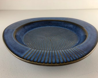 Three sided Søholm stentoj, stoneware dish. Søholm , Bornholm Denmark 1960s Mid Century Modern Design