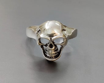 Plain silver skeleton Ring, 925 Sterling Silver Ring, gift for him, Skull face ring, Shining Silver Ring, Evil ring, halloween Gift for Him