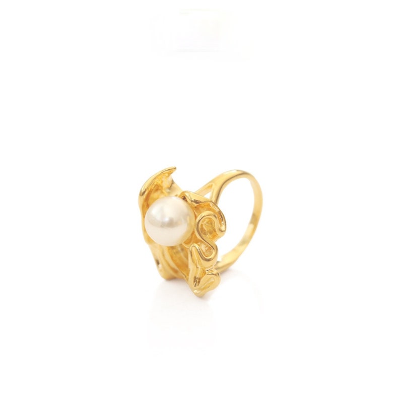 Brass Minimalist Ring Modern Pearl Ring Real Pearl Gold Ring Engagement Ring Statement Ring Gold Filled Ring Minimalism Ring