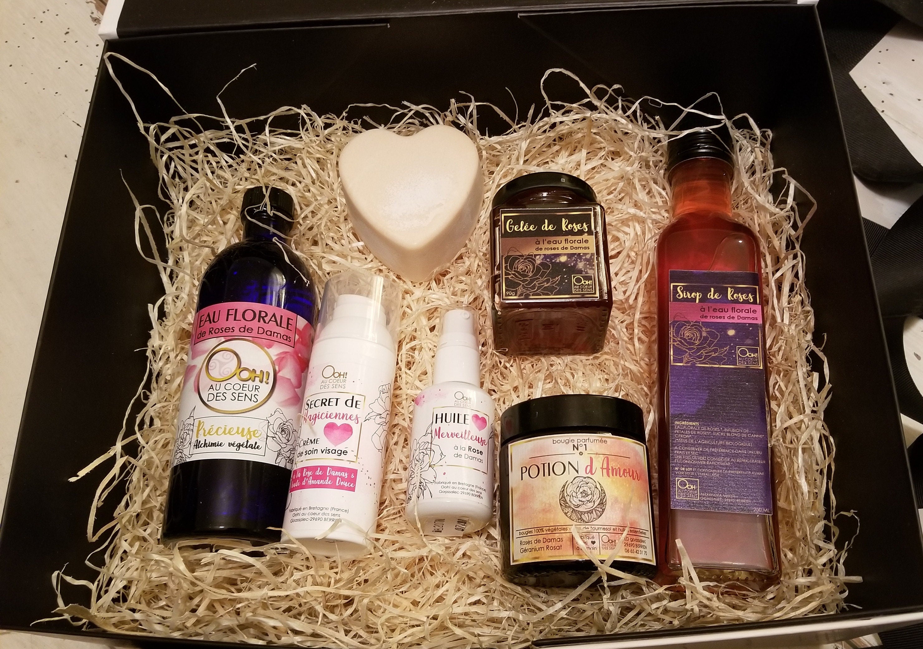 Precious Rose Box - Cream - Floral Water - Wonderful Oil