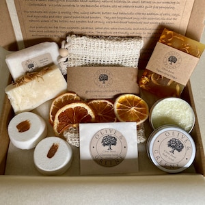 Vegan Aromatherapy Shower Gift Set: Natural Skincare Pamper Box