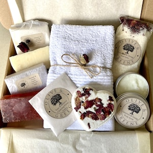 Pamper Gift Box for Her, Spa Gift Set, Vegan Letterbox Gift, Handmade Birthday Gift, Relaxation Bath Hamper, Self Care Box, Thank You Gift.