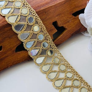 1 Yards Light Golden Narrow Mirror Trim, Symmetric Cutwork Sari Border, Mirror Lace for Necklace, Belts, Vintage Dress Embellishments 3.5cm