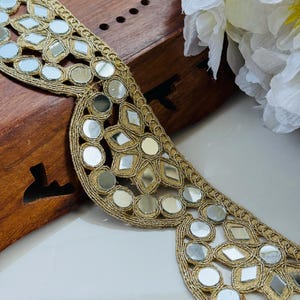 Beautiful Golden Scalloped Mirror Trim, Glamourous Sari Border, Indian Bollywood Lace, DIY Sewing Border for Waist Belts, Neck Pieces