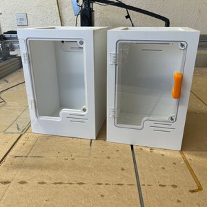 20x20x30cm ポリカーボネート製フロント/ドア付きホワイト PVC エンクロージャ