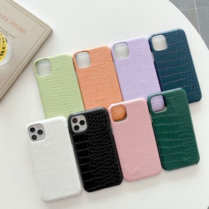Capa de telefone de couro Croc personalizada Monograma para iPhone com iniciais, capa em relevo para iPhone 12 13 pro max todos os tamanhos, capa personalizada para iPhone 11