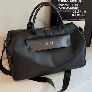 Personalisierte Reisetasche, Sporttasche – Geschenkidee für Männer | Individuell gestaltete Ledertasche, personalisiertes Bürogeschenk | Sporttasche