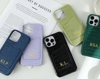 Étui de téléphone en cuir façon crocodile monogrammé avec porte-cartes, étui iPhone personnalisé avec initiales, nom monogrammé en cuir embossé pour iPhone