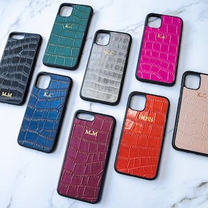 Leren telefoonhoesje | Monogram aangepaste reliëf gepersonaliseerde telefoonhoesje | Telefoonhoesje | Aangepaste geschenken lederen iPhone-hoesje