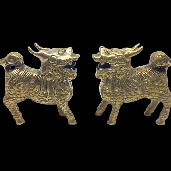 Solid brass pair of Fu / Foo Dogs or guardian lions circa 1950-60s