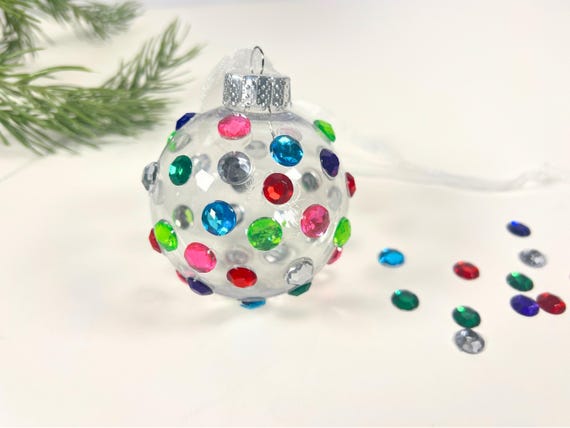 Easy DIY ornament Christmas craft for busy family holiday party activity ornament craft kids Christmas idea bright gem ornament holiday gift