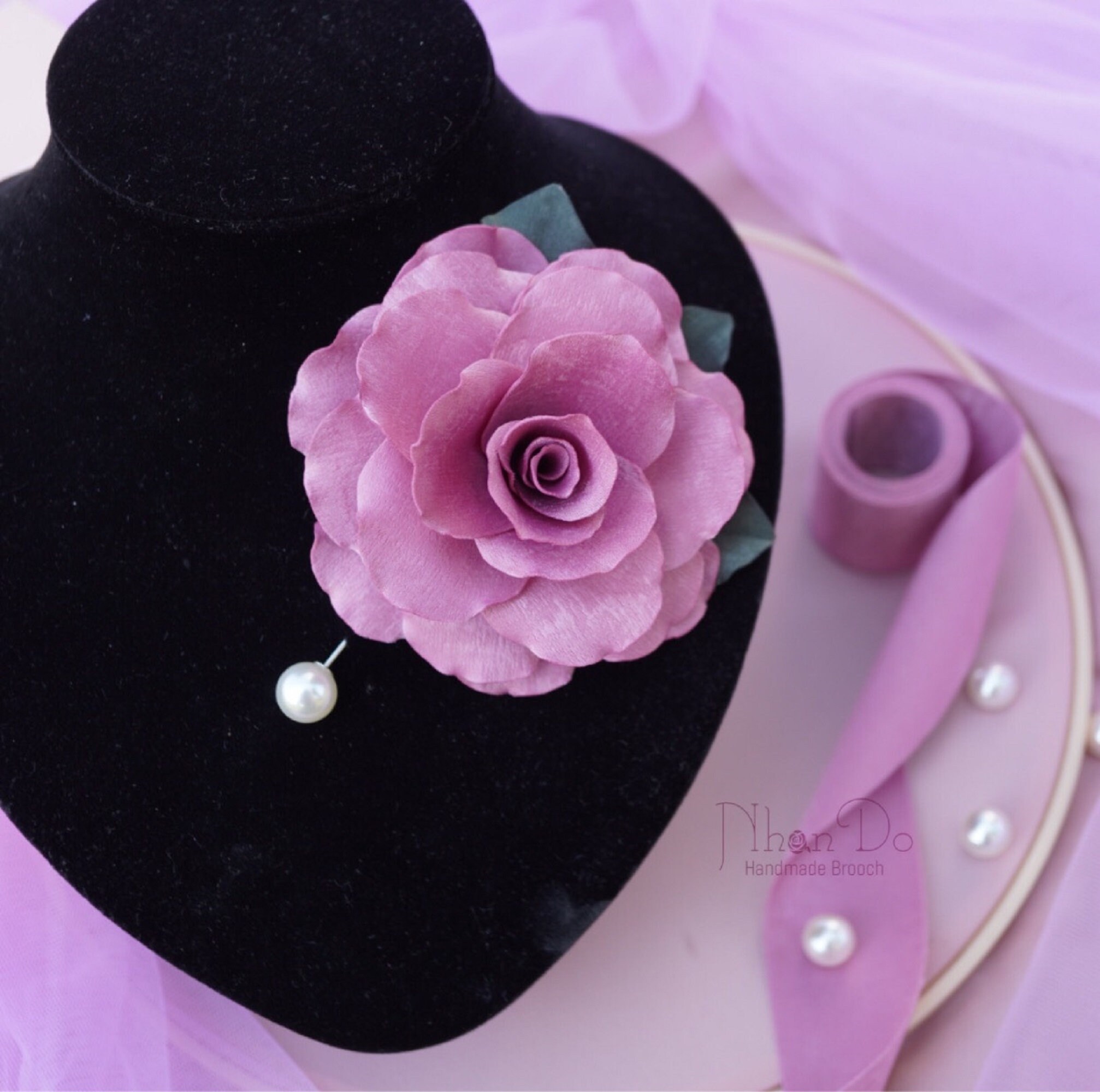 PINK FLOWER PIN Flower Jacket Pin Beaded Wool Brocade Etsy UK