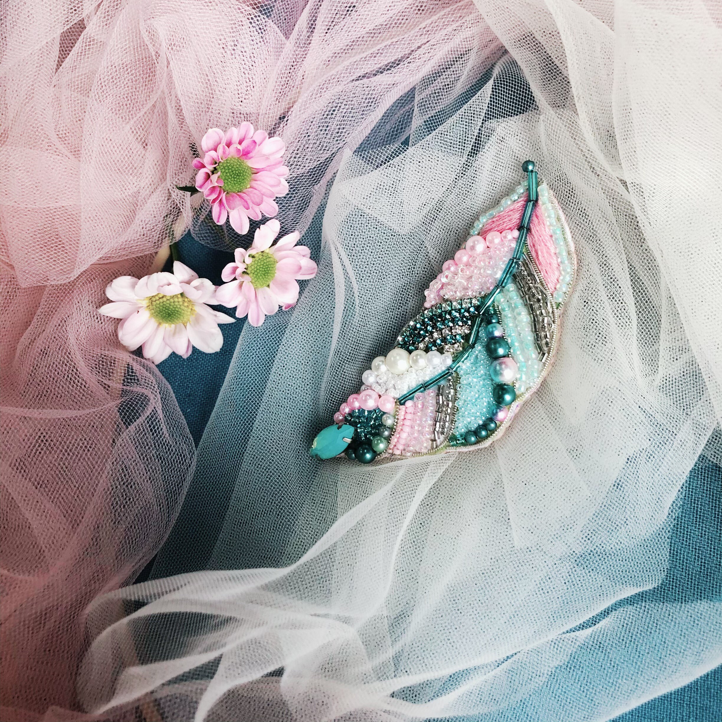 Broche Bijou épingle Oiseau Vert Avec Perles Et Pampilles - Neuf Sans Emballage