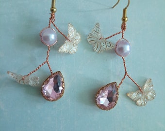 Unique piece, small butterfly and stone earrings