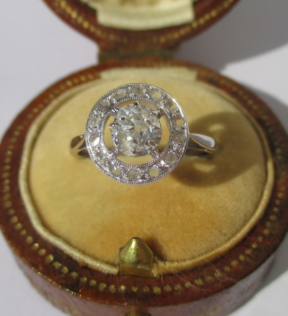 Magnificent round diamond ring 0.65 carat solid 18