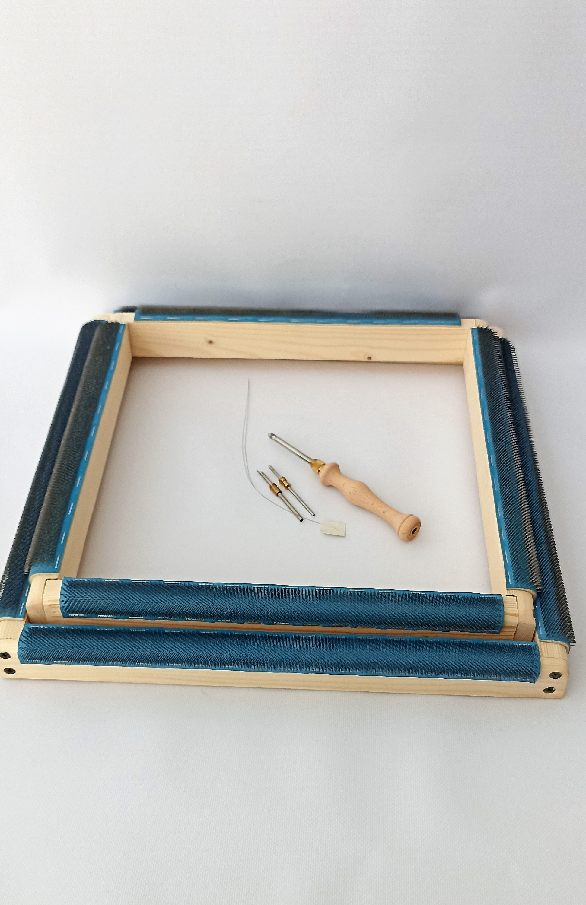 Rug Hooking Frame / Frame Lap / Punch Needle Frame / Gripper Frame for