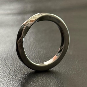 Men&#39;s Stainless Steel Ring | Minimalist Ring for Men and Women | Durable Modern Jewelry | Twisted