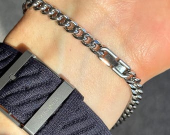 Pulsera personalizada de cadena de acero inoxidable plateado: cierre con inicial grabada