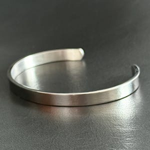 6mm Minimalist Stainless Steel Cuff Bracelet – Engravable Inside/Outside