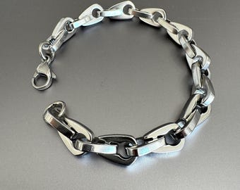 Modern Stainless Steel Bracelet | Minimalist Everyday Jewelry | Unisex Silver Bracelet