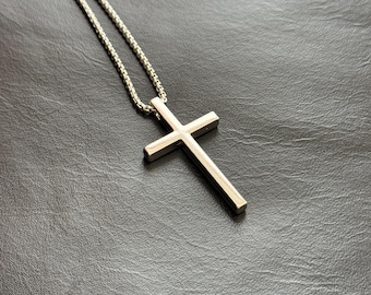 Colgante minimalista de cruz plateada: collar con cadena de acero inoxidable.