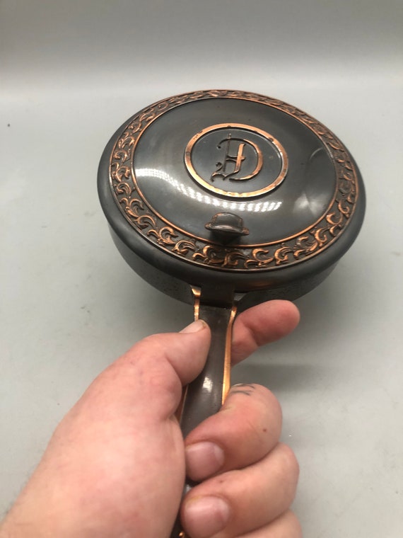 Vintage L.E. Mason Co. Metallic Silent Butler. Boston, Mass