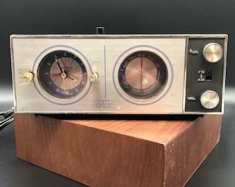 Vintage Longines Symphonette Sleep Master am / fm alarm clock.