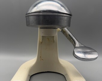 Vintage Juice King Manual Citrus Press Juicer White Enamel Chrome Mid Century 1950s