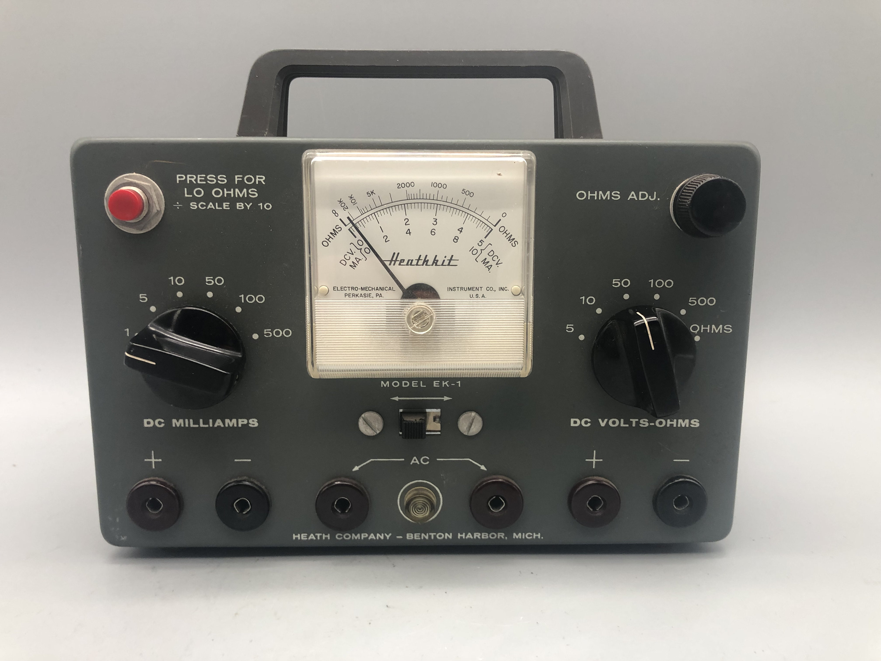 Vintage MONARCH MT-300 Volt OHM Meter with Original Box Not Tested