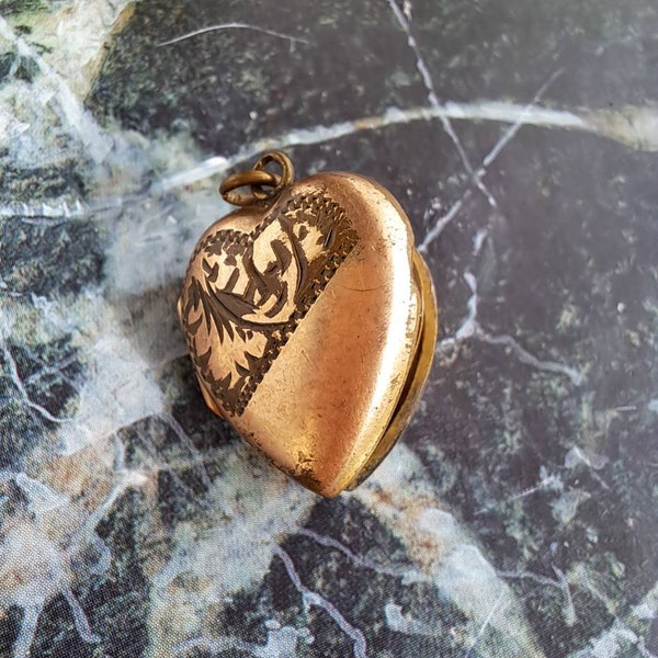 Vintage Heart Rolled Gold Locket,Vintage Gold Locket, Gold Locket,Gift for her,Vintage Heart Locket,Vintage keepsake Locket,Gift for Mom,