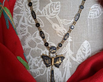 Japanse shakudo-ketting jaren 1920: antieke vlinderhanger