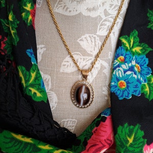 Viktorianischer schottischer Achat Anhänger: antiker, vergoldeter keltischer Schmuck