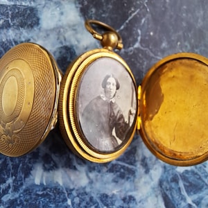 Victorian Double Sided Gold   Locket,Antique Gold Plated locket,Victorian Gold Locket,Antique  Double Sided Locket,Gift for her,Gift for Mum