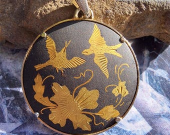 Vintage Damascene Bird Pendant: Gold-Tone Toledo Spain Filigree
